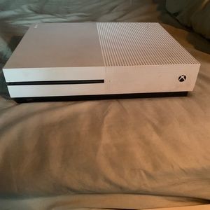 Xbox One S (1tb)